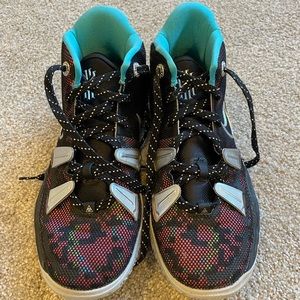 Kyrie 7 Size 6.5